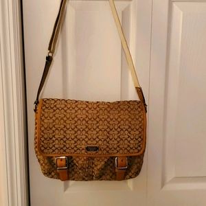 Coach Signature Messenger Bag F-70293